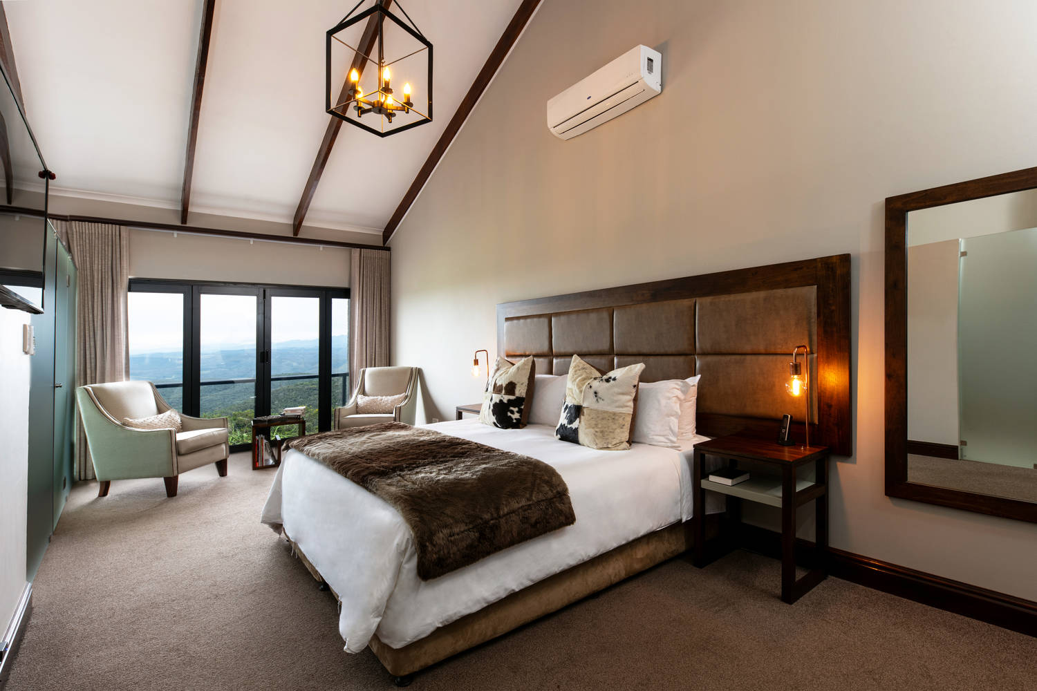 Luxury Suite with balcony and panoramic views